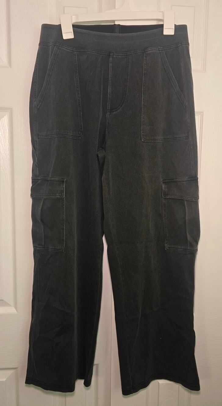 Halara Flex Mid Rise Straight Leg Stretchy Knit Cargo Jeans- Large Petite
